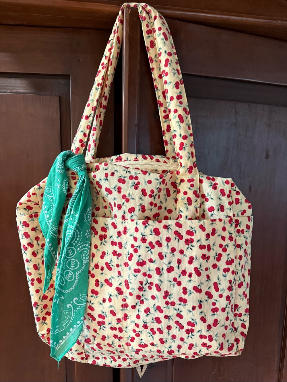 BAGGU Cherry Land Print Small Cloud Tote - Picture 3 of 4